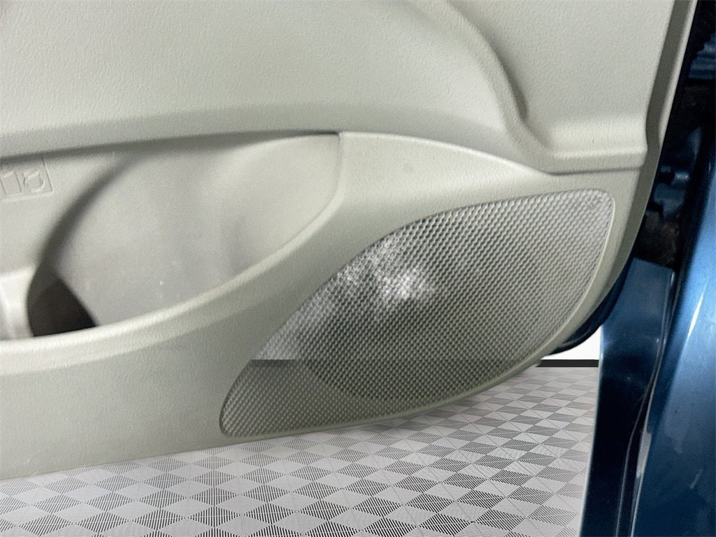 Used 2012 Toyota Corolla LE image 17