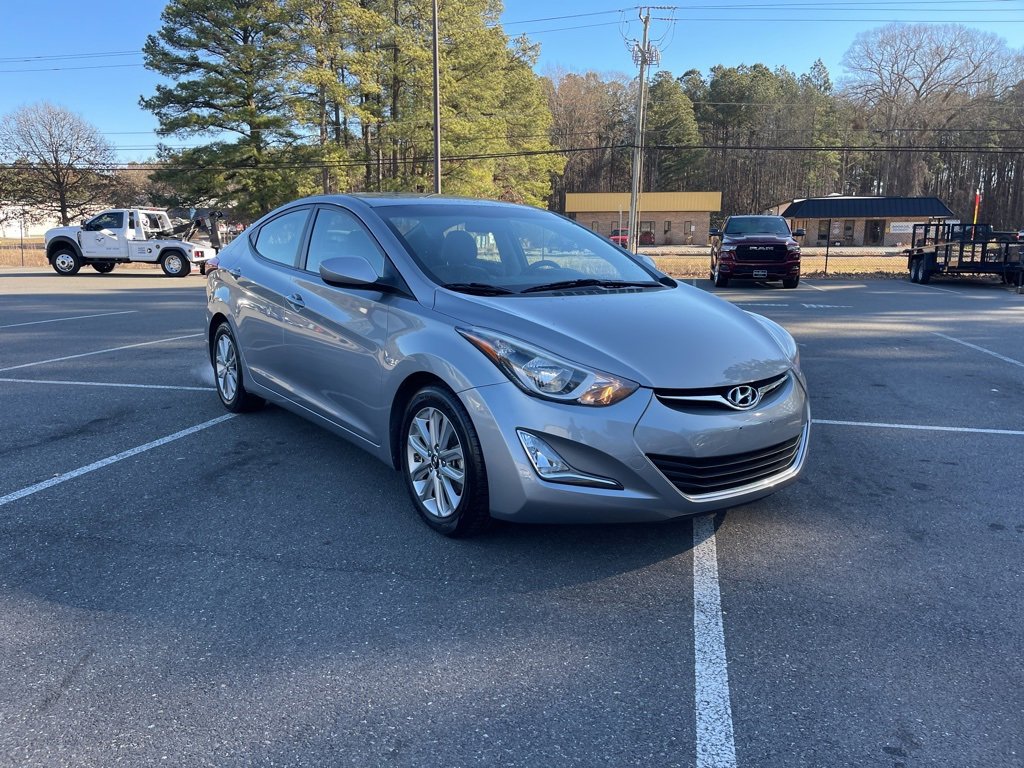 Used 2014 Hyundai Elantra SE w/ Option Group 02 image 4