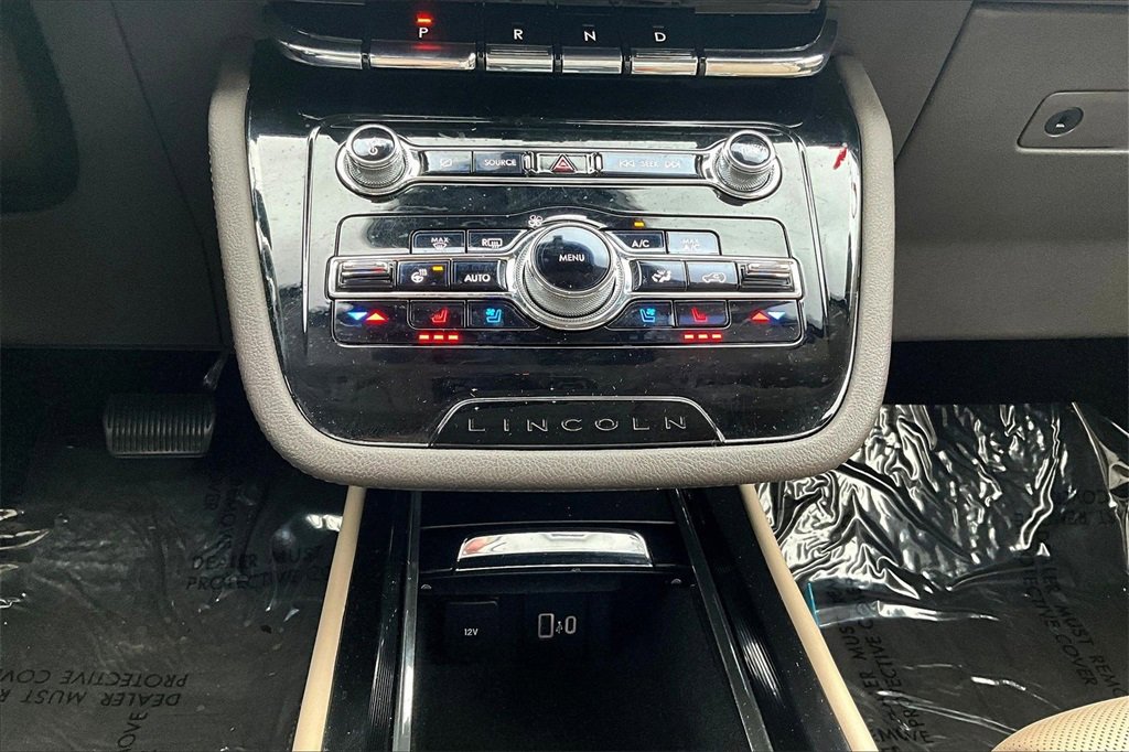 Used 2021 Lincoln Corsair Reserve w/ Elements Package image 15