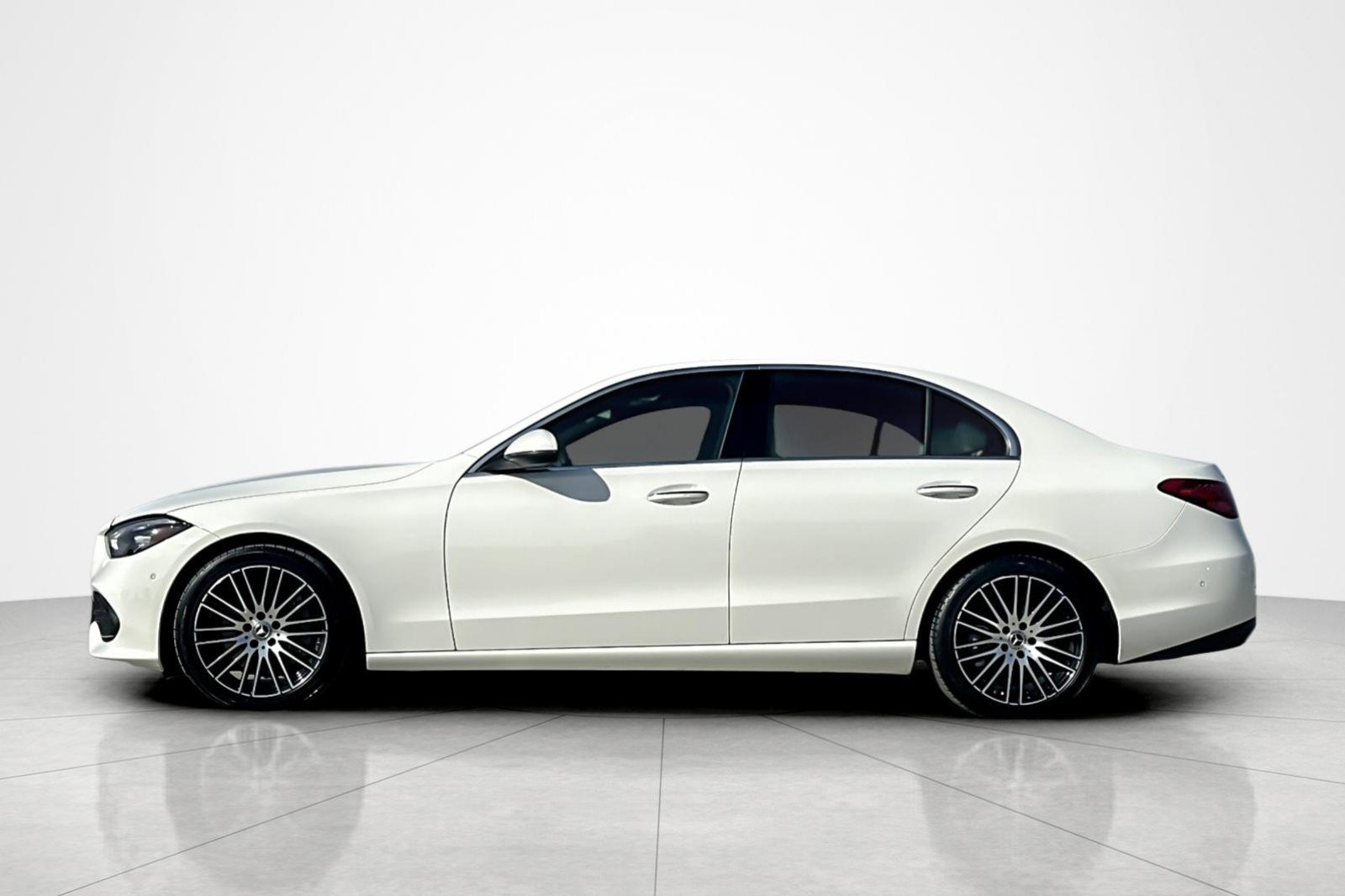 Used 2023 Mercedes-Benz C 300 Sedan image 2