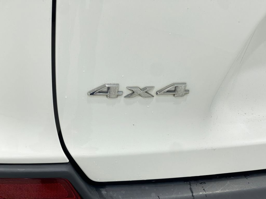 Used 2019 Jeep Cherokee Limited image 38