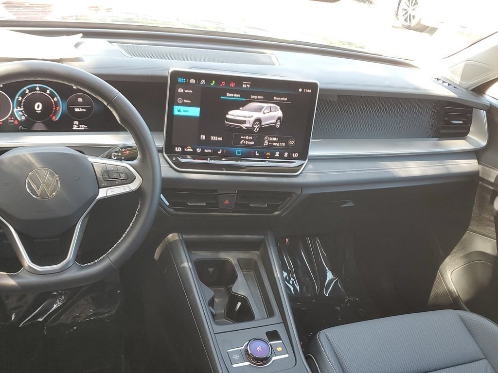 Certified 2026 Volkswagen Tiguan SE FWD image 21