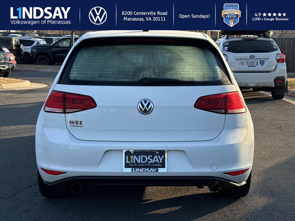 Used 2017 Volkswagen GTI SE image 3