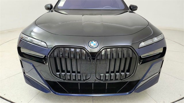 Used 2023 BMW i7 xDrive60 image 8
