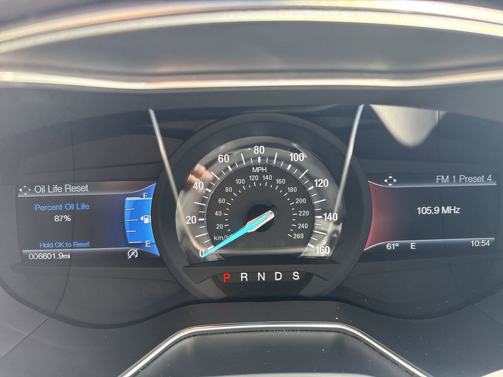 Used 2017 Ford Fusion SE w/ Fusion SE Technology Package FWD image 15