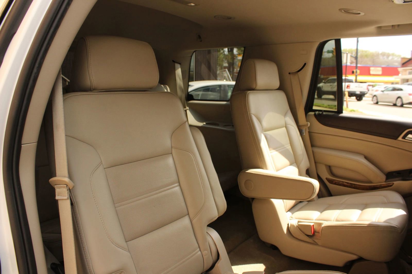 Used 2016 GMC Yukon Denali w/ Open Road Package AWD/4WD image 19