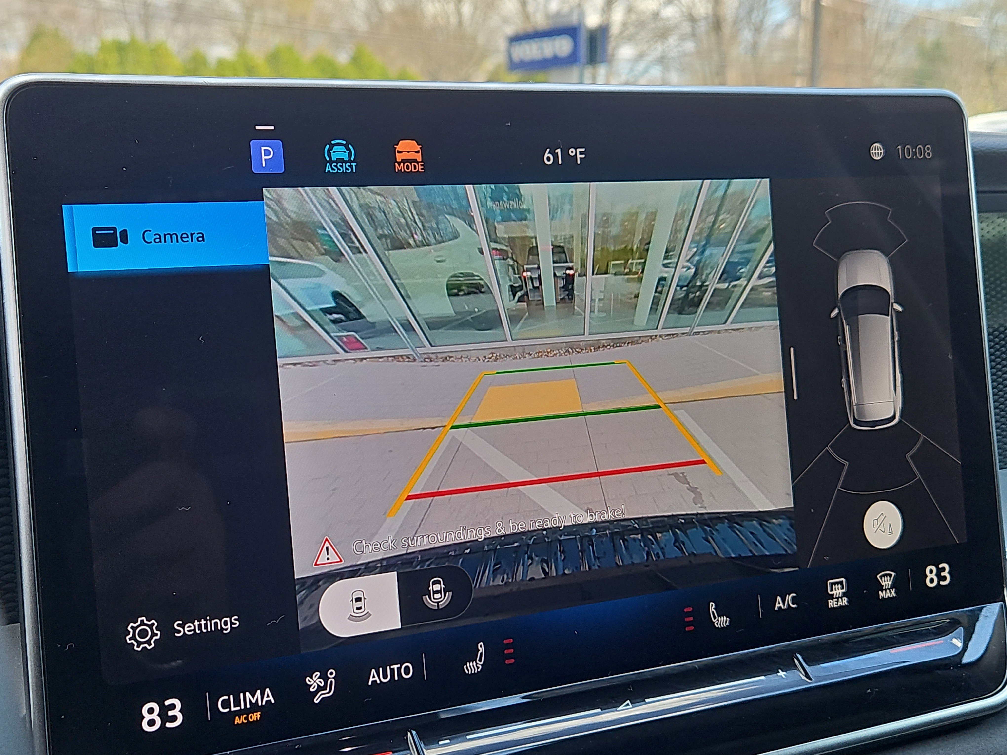 Used 2025 Volkswagen Tiguan SE image 8