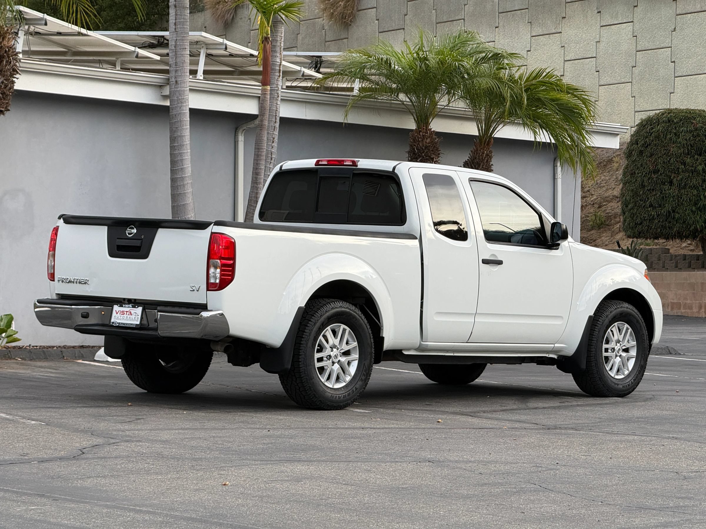 Used 2018 Nissan Frontier SV RWD image 5