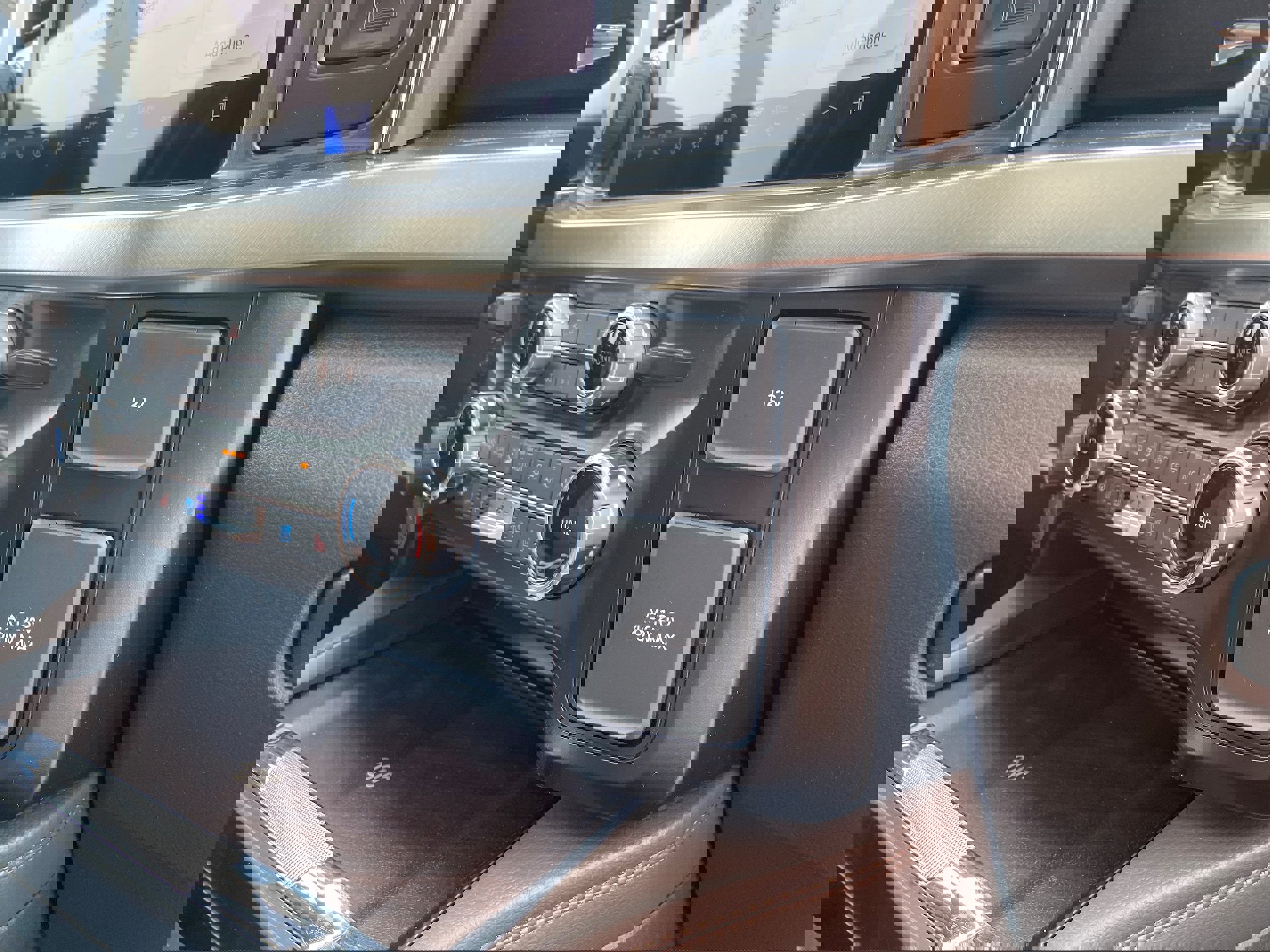 New 2025 Ford F250 King Ranch w/ Tremor Off-Road Package image 46