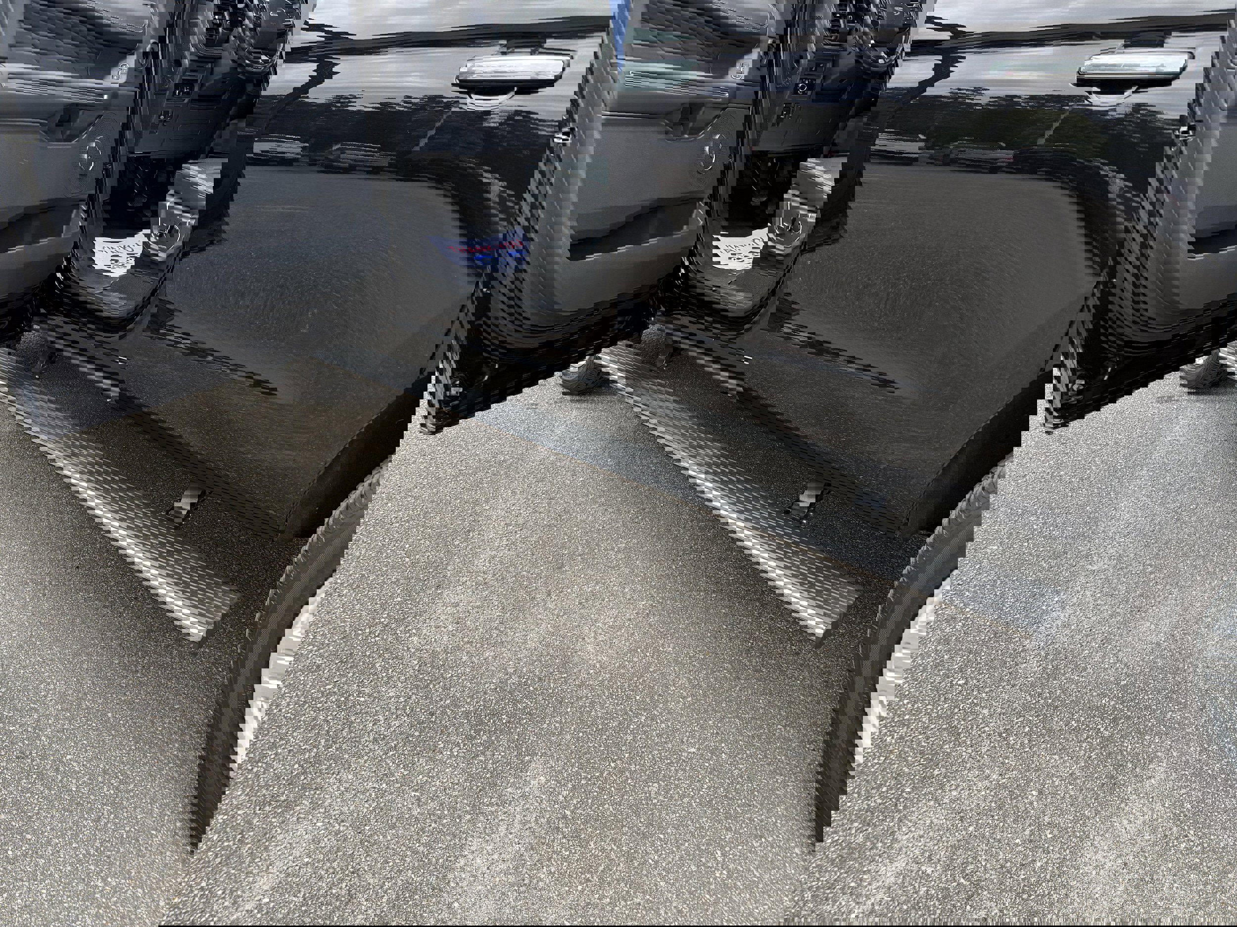 Used 2023 Ford Expedition Max Platinum image 9