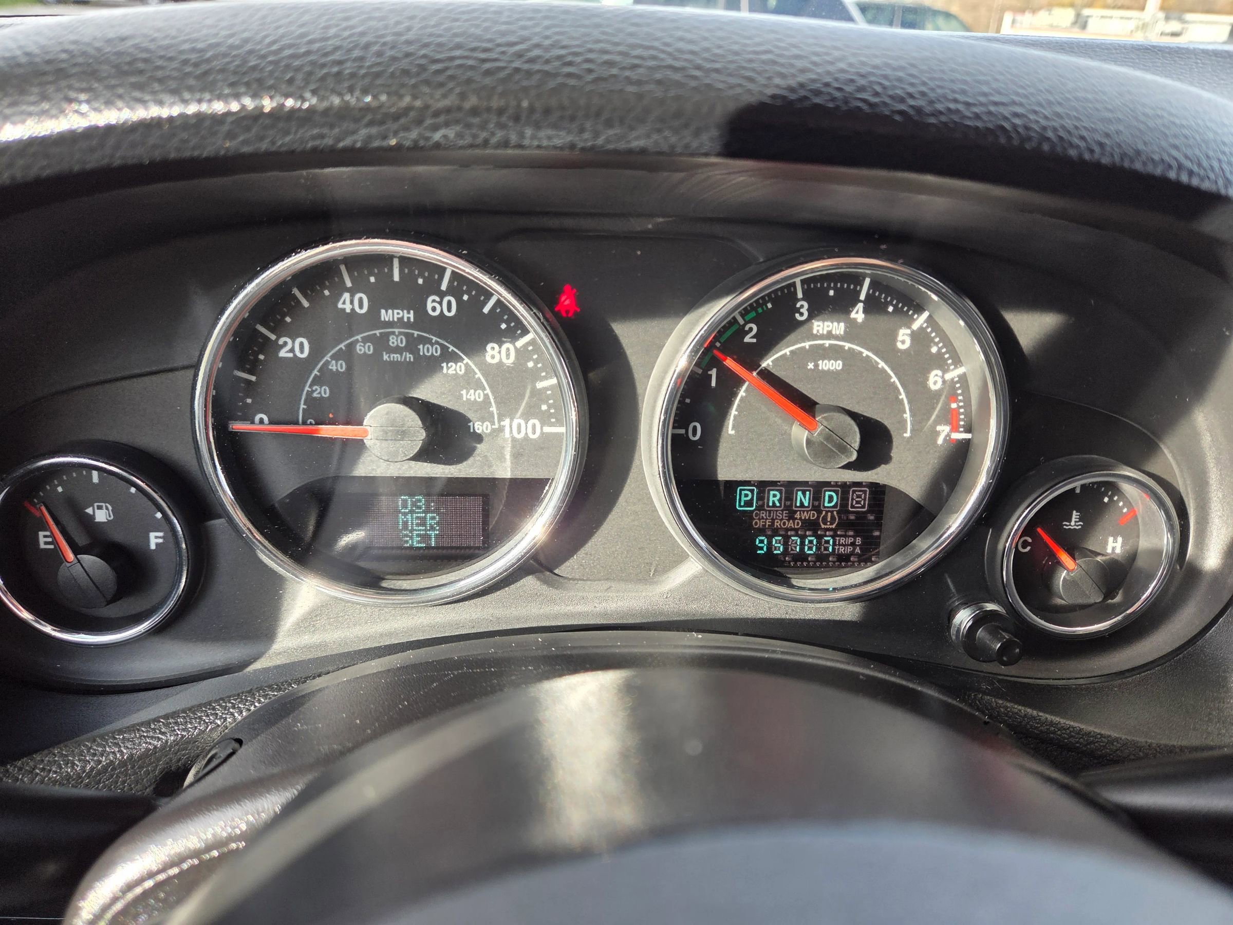 Used 2013 Jeep Wrangler Unlimited Sahara w/ Connectivity Group image 26