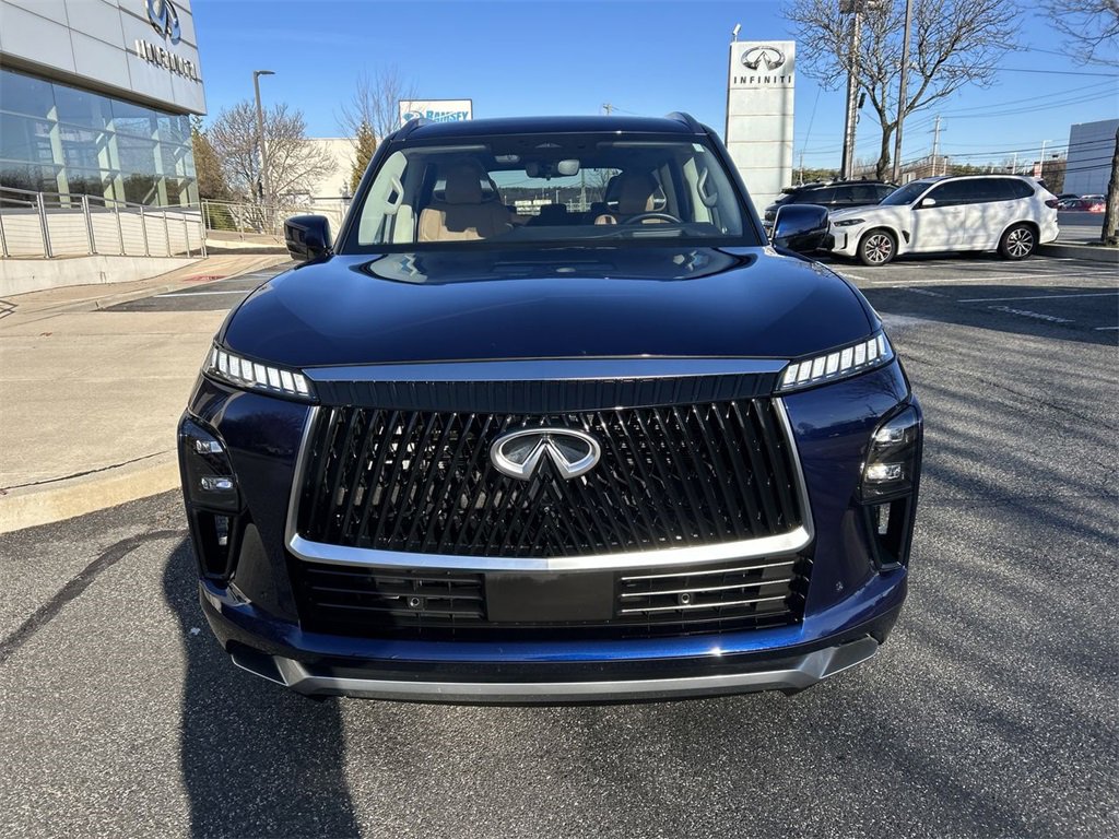 Certified 2025 INFINITI QX80 Sensory image 3