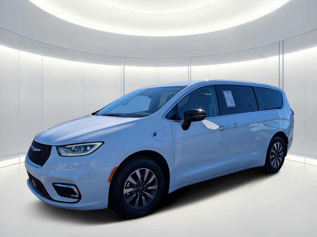 Certified 2024 Chrysler Pacifica Select image 8