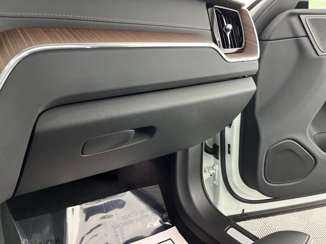 Used 2023 Volvo XC60 B5 Ultimate w/ Climate Package image 34