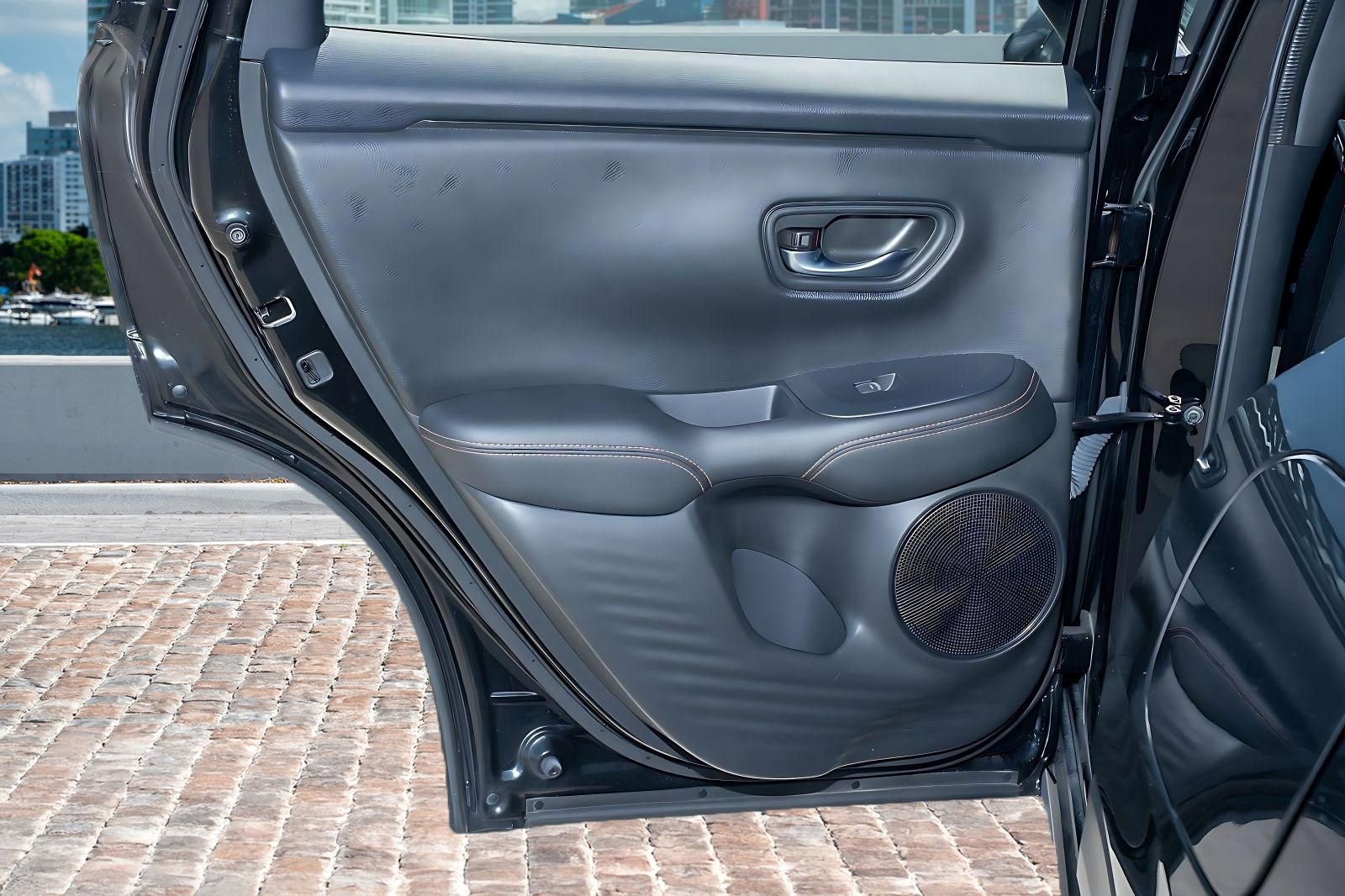 Certified 2025 Honda HR-V Sport image 12