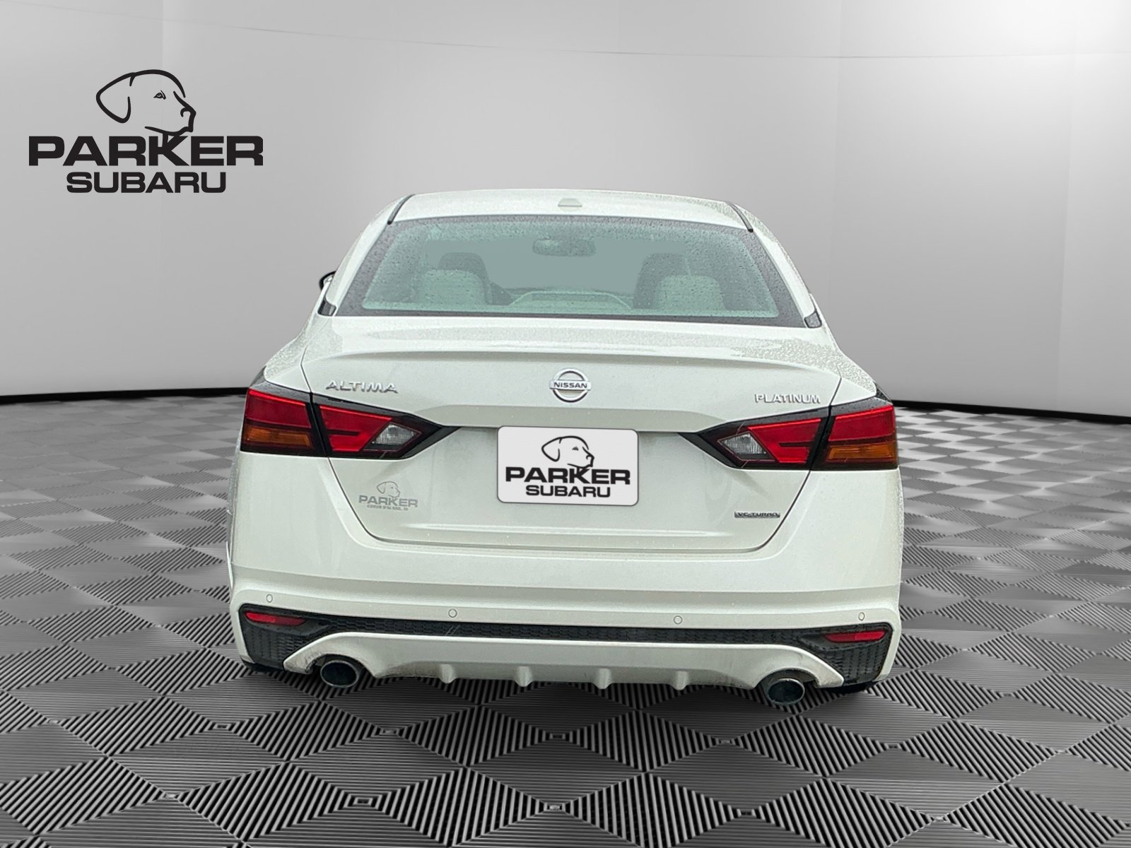 Used 2020 Nissan Altima 2.0 Platinum FWD image 4