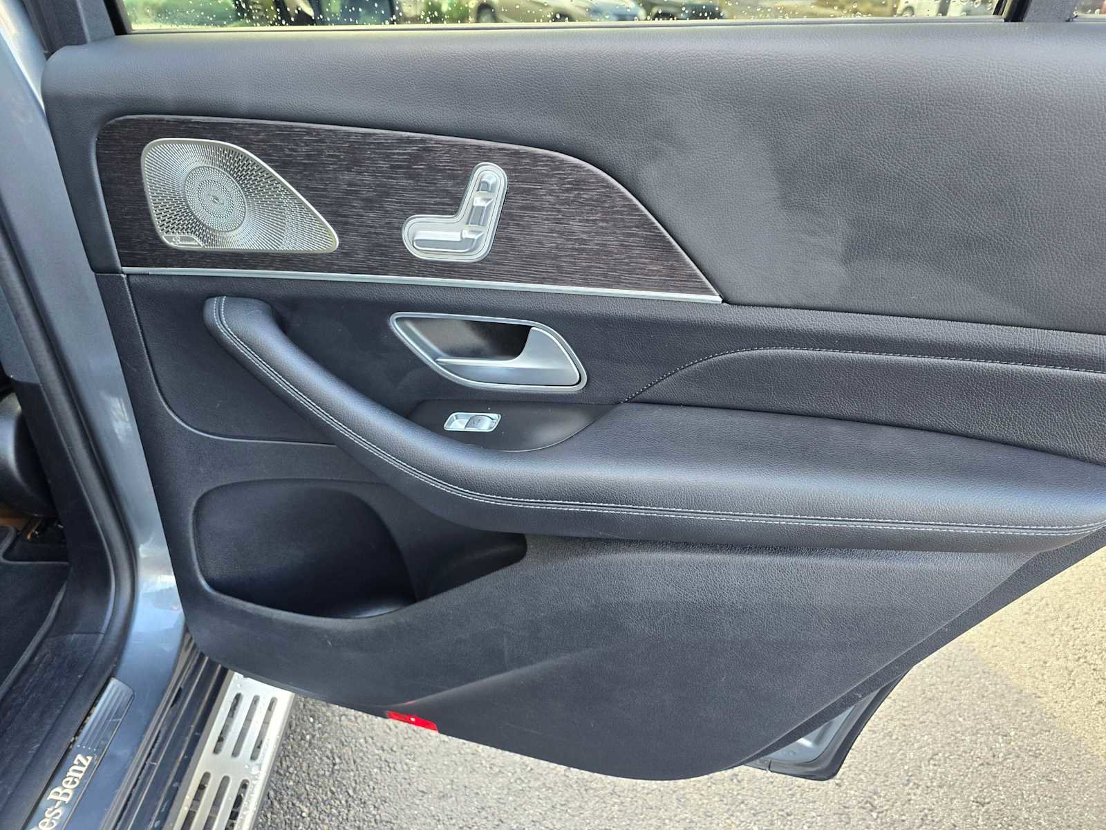 Used 2021 Mercedes-Benz GLS 450 4MATIC image 13