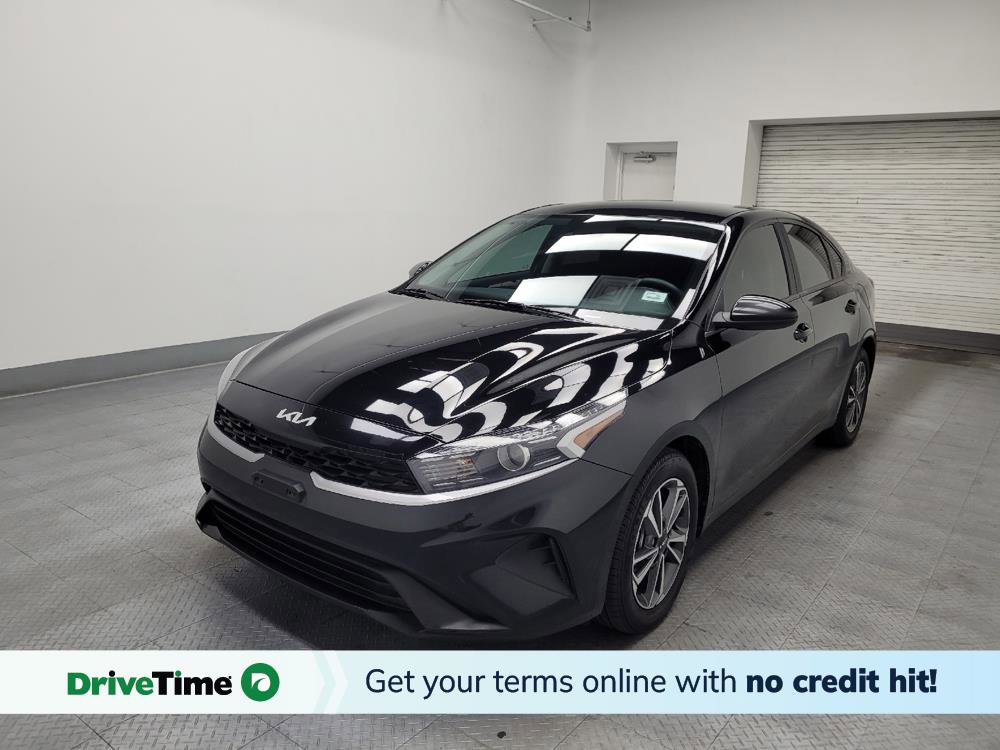 Used 2023 Kia Forte LXS image 1