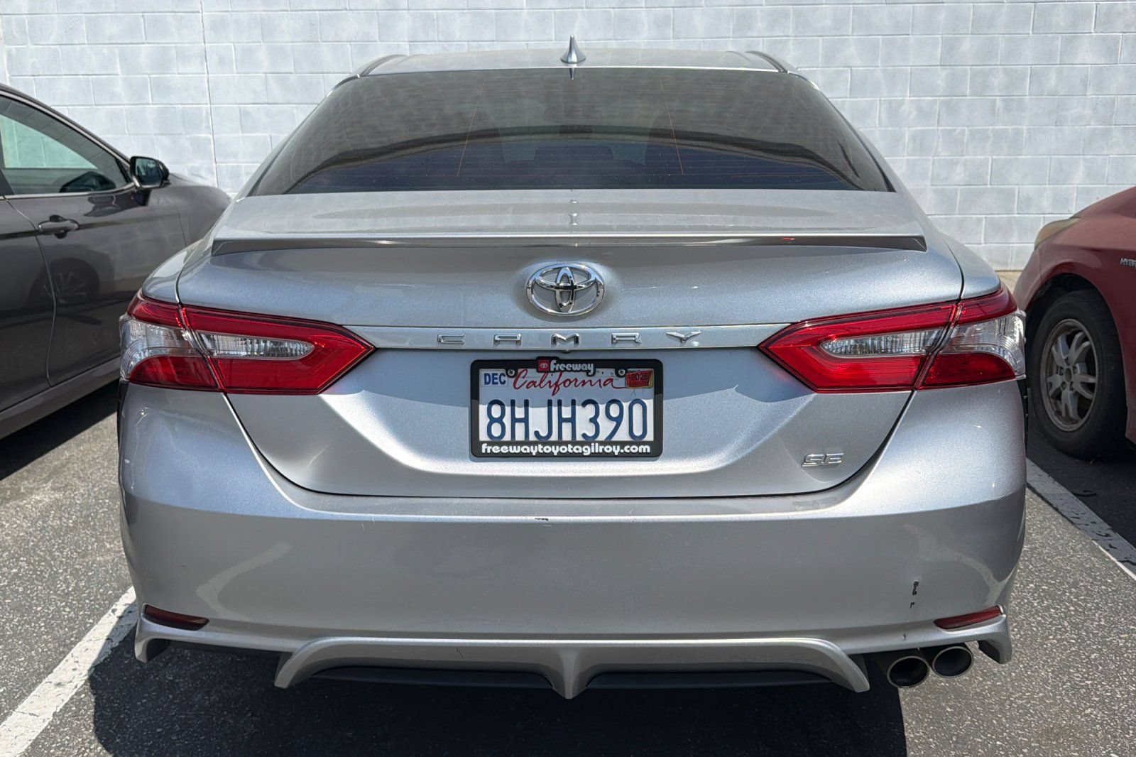 Used 2019 Toyota Camry SE FWD image 6