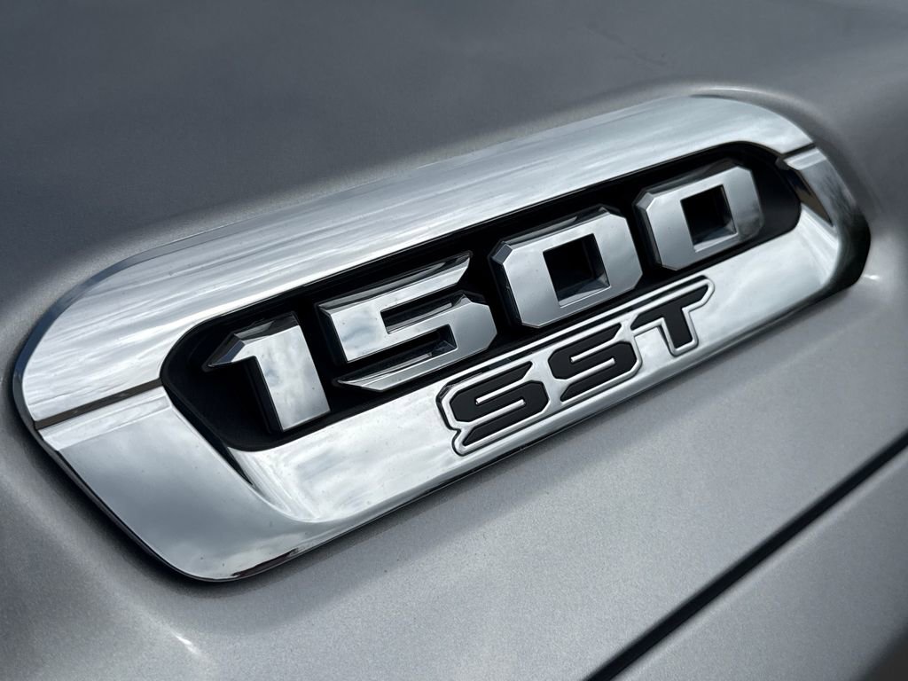 Used 2025 RAM 1500 Laramie image 6