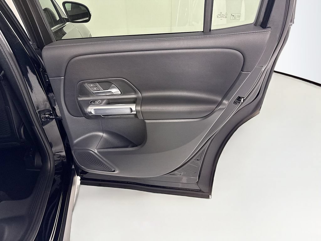 Certified 2025 Mercedes-Benz GLB 250 image 27