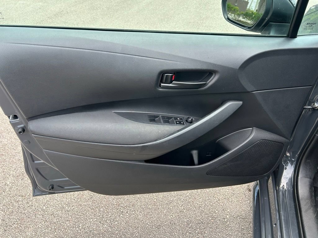 Used 2024 Toyota Corolla LE FWD image 17