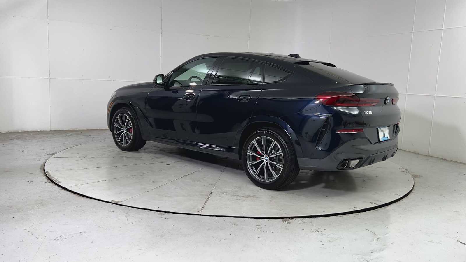 New 2026 BMW X6 xDrive40i image 4