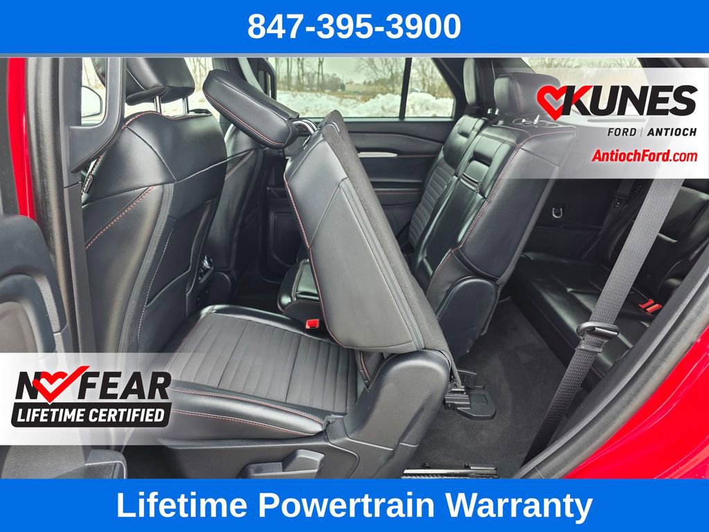 Used 2025 Ford Explorer ST-Line w/ ST-Line Street Pack image 24