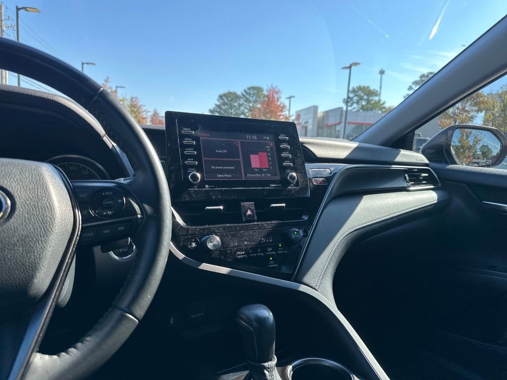 Used 2023 Toyota Camry SE w/ Convenience Package image 18