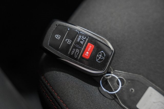 Used 2024 Toyota RAV4 SE image 43