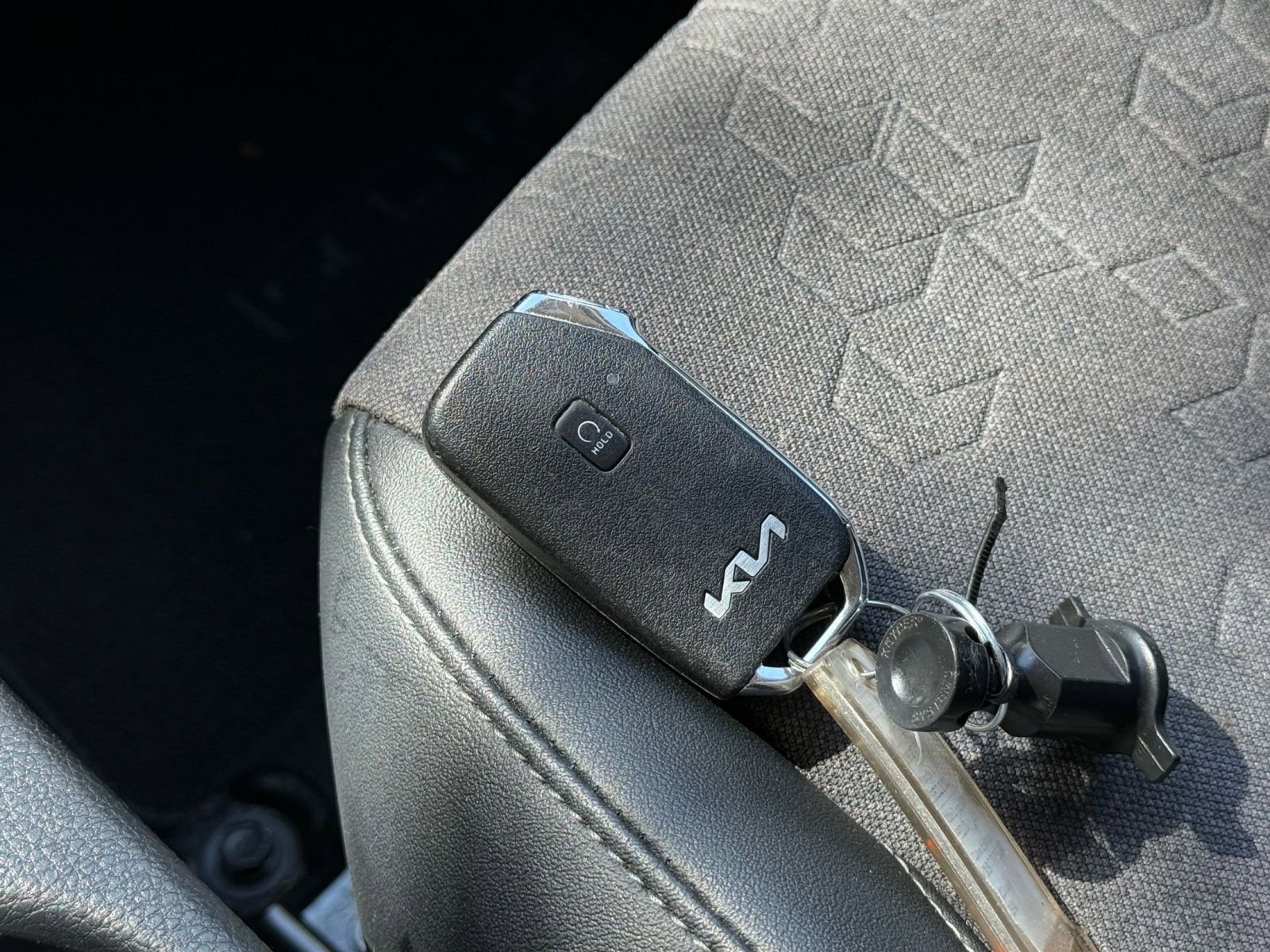 Used 2025 Kia Seltos S image 27