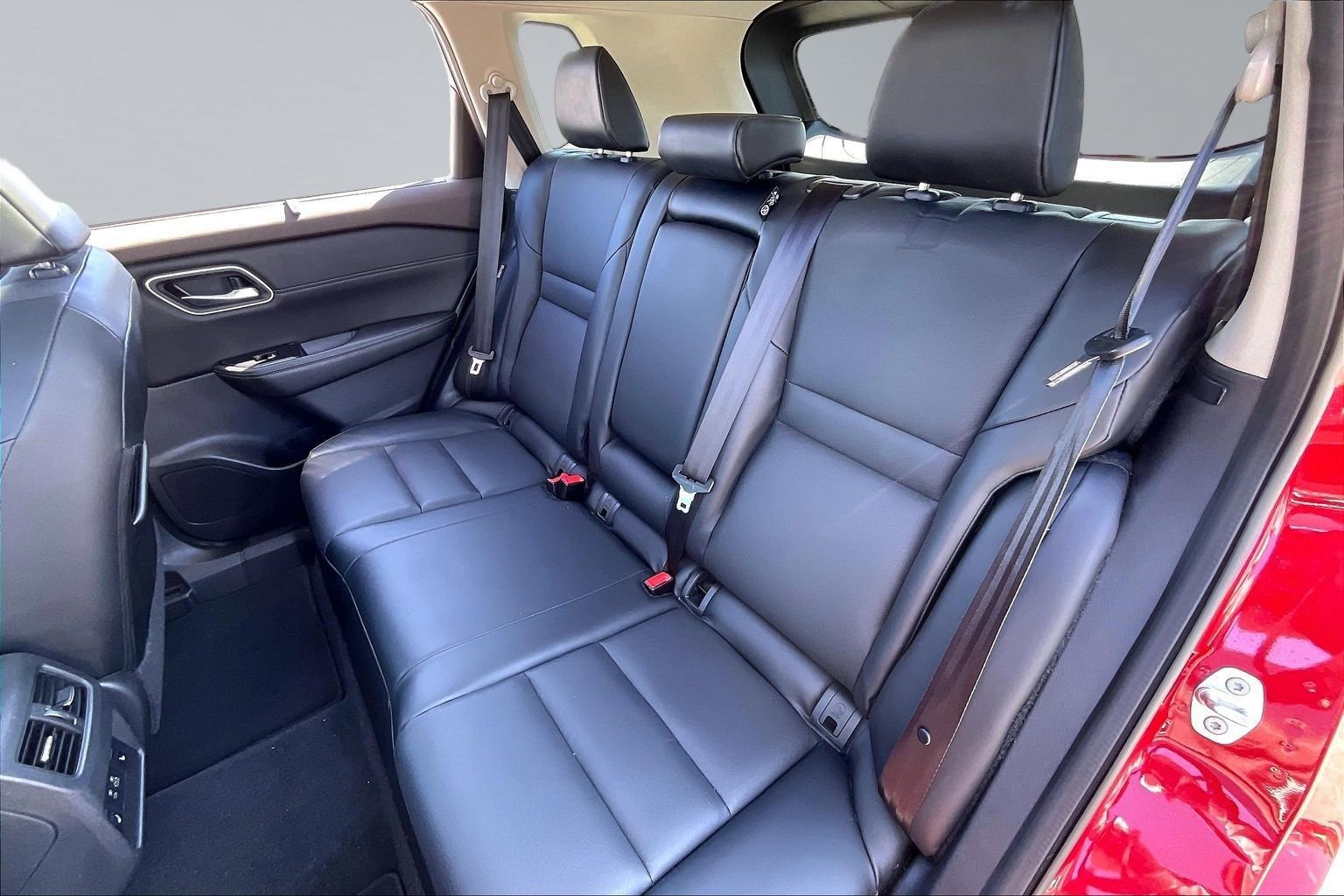 Used 2021 Nissan Rogue SV image 27