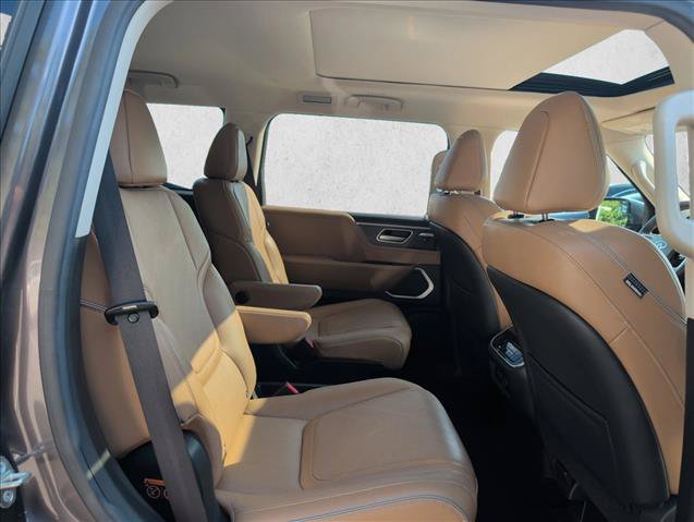 Used 2025 INFINITI QX80 Luxe AWD/4WD image 22