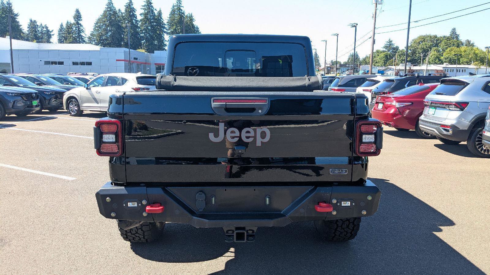 Used 2020 Jeep Gladiator Rubicon w/ Advanced Safety Group AWD/4WD image 5