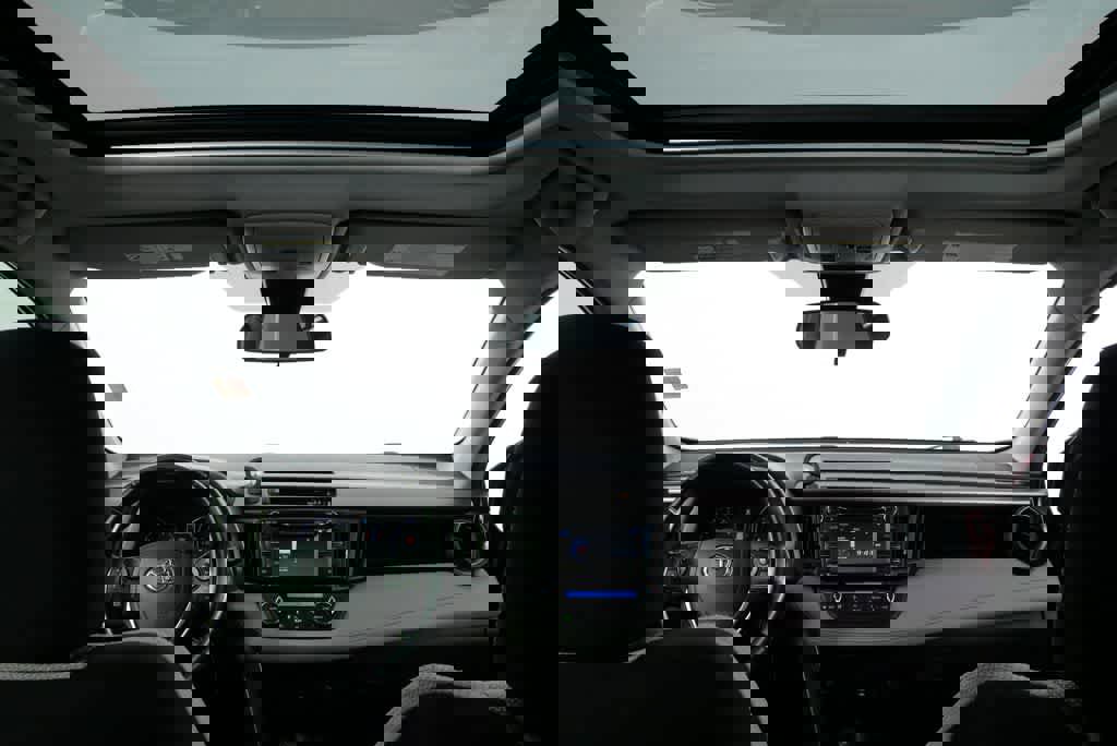 Used 2017 Toyota RAV4 XLE image 21