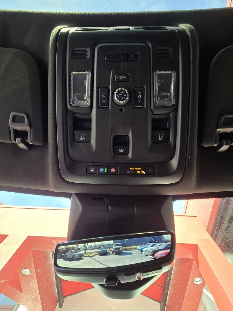 Used 2021 Cadillac Escalade Premium Luxury image 28