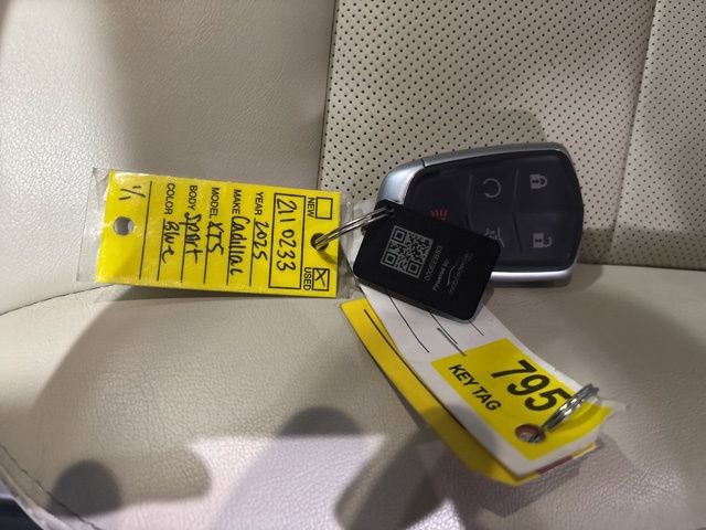 Certified 2025 Cadillac XT5 Sportv w/ Technology Package image 36