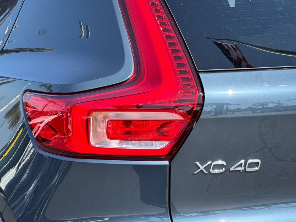 New 2026 Volvo XC40 B5 Core w/ Climate Package AWD/4WD image 26
