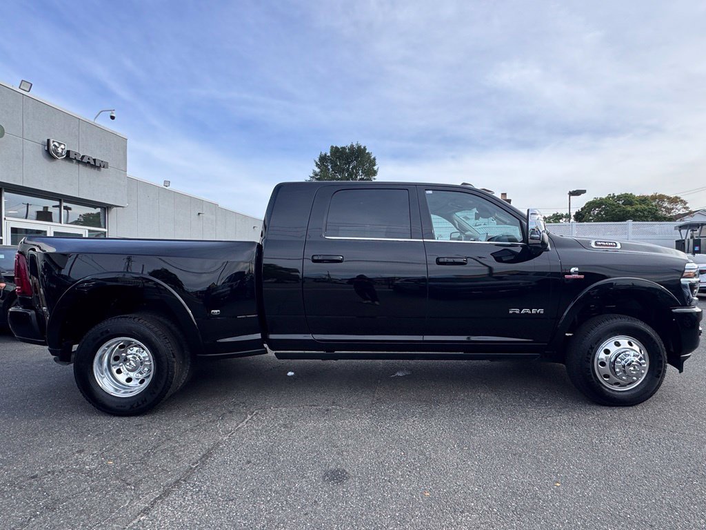 Used 2026 RAM 3500 Longhorn AWD/4WD image 9