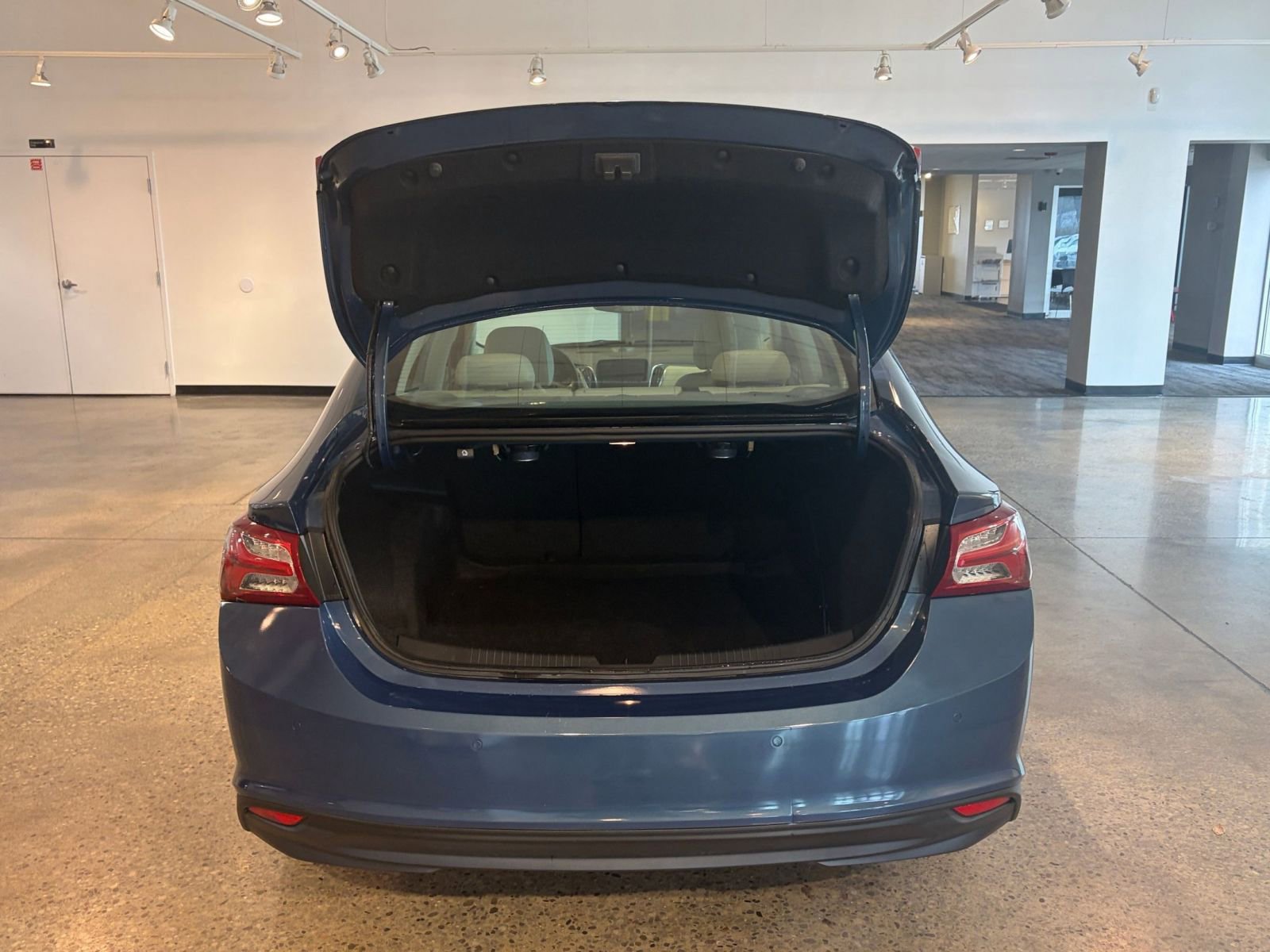 Used 2024 Chevrolet Malibu LT image 31