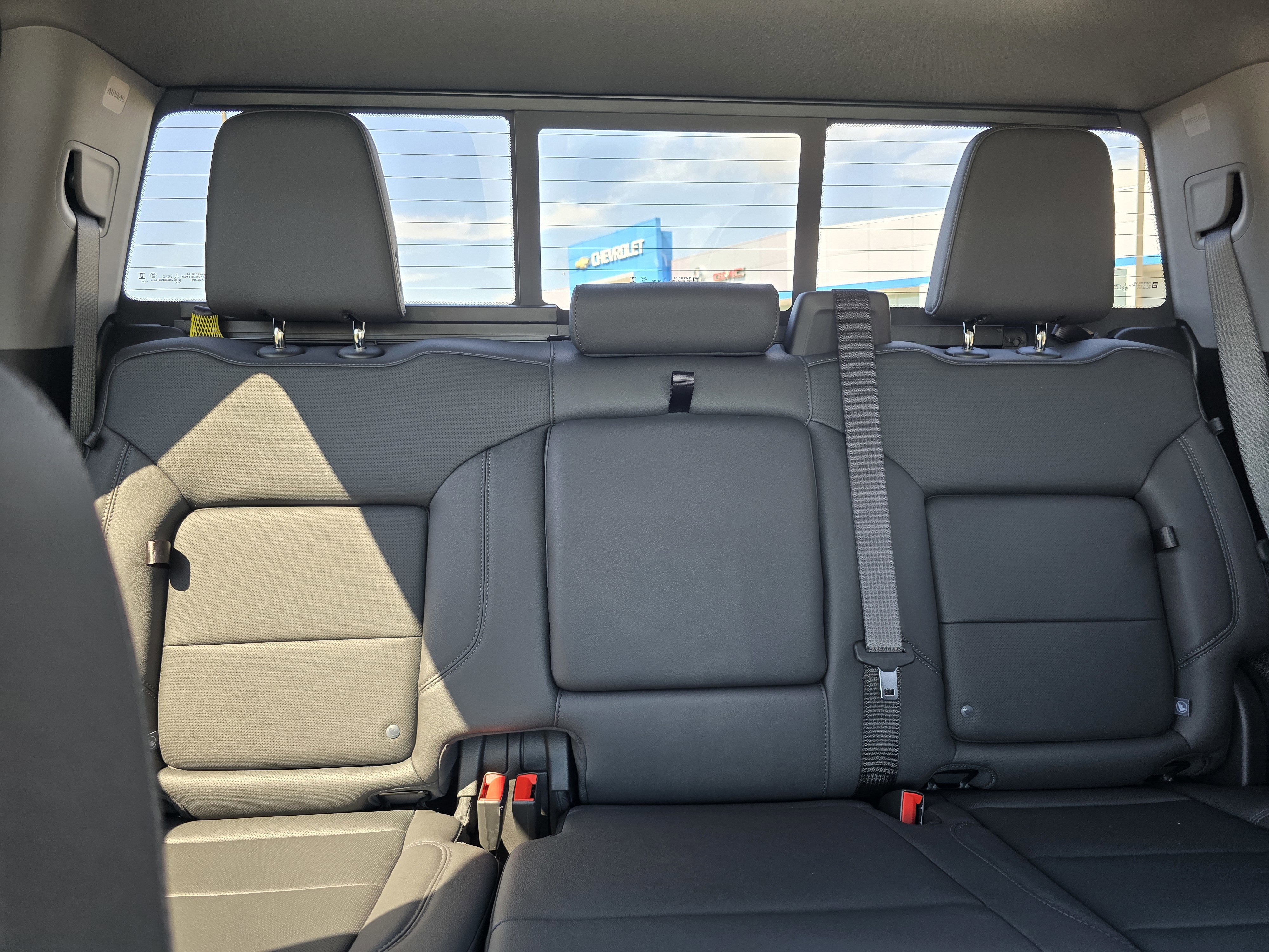 New 2025 GMC Sierra 1500 SLT w/ SLT Convenience Package image 26