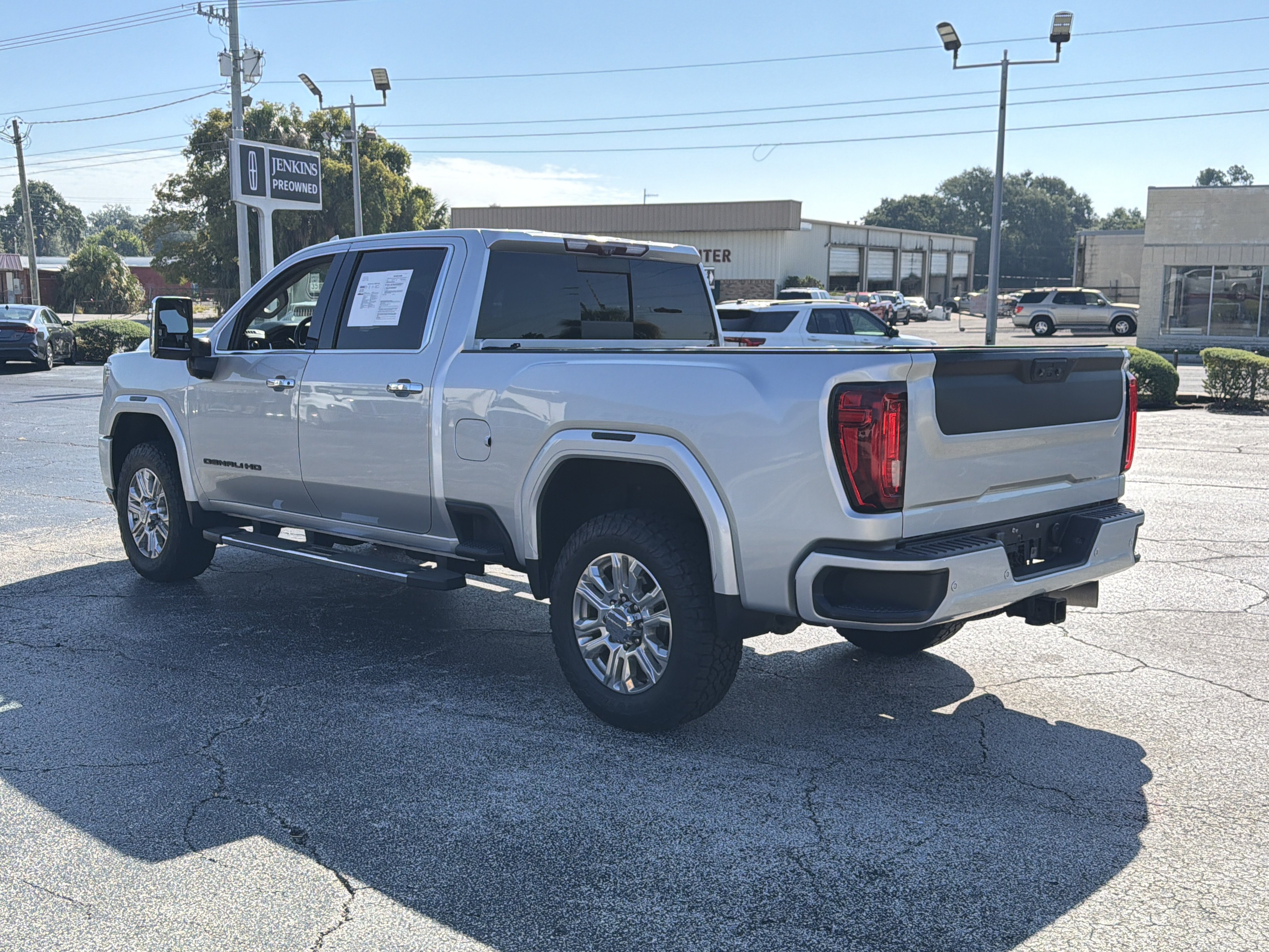 Used 2020 GMC Sierra 2500 Denali w/ Denali Ultimate Package AWD/4WD image 8