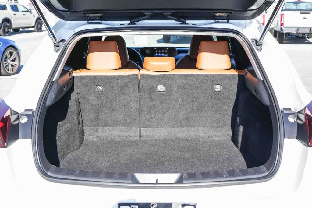 Used 2020 Lexus UX 200 w/ Accessory Package FWD image 27