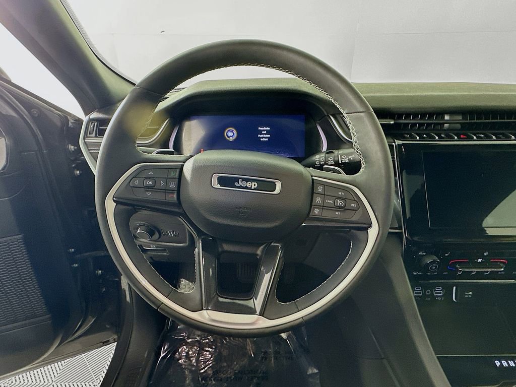 Certified 2023 Jeep Grand Cherokee L Laredo image 19