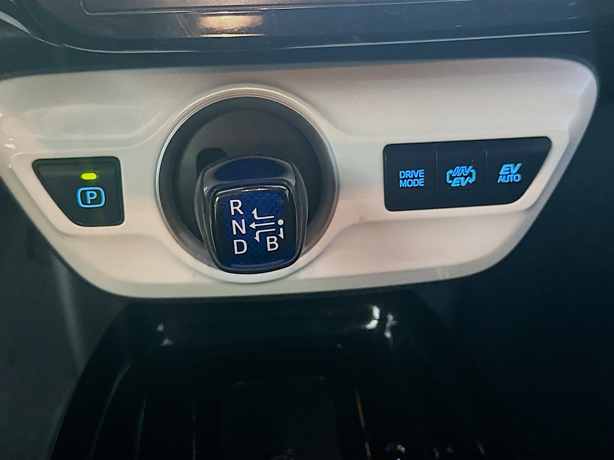 Used 2019 Toyota Prius Prime Premium w/ Carpet Mat Package FWD image 24