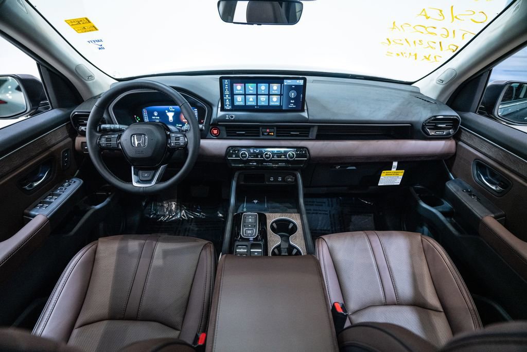 Used 2026 Honda Pilot Elite image 14