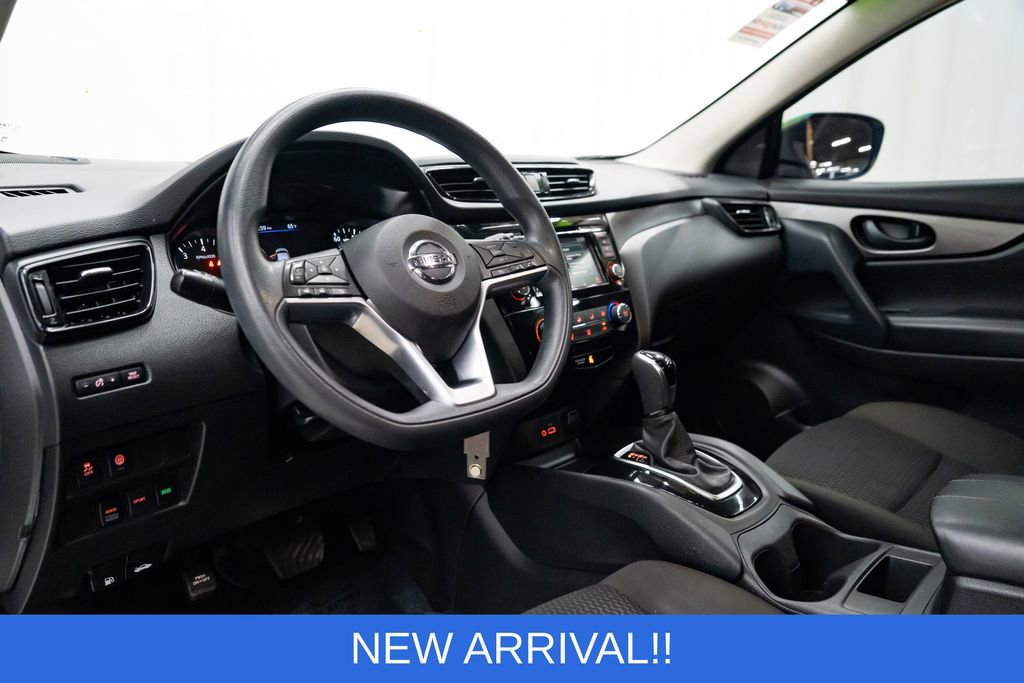 Used 2021 Nissan Rogue Sport S image 23