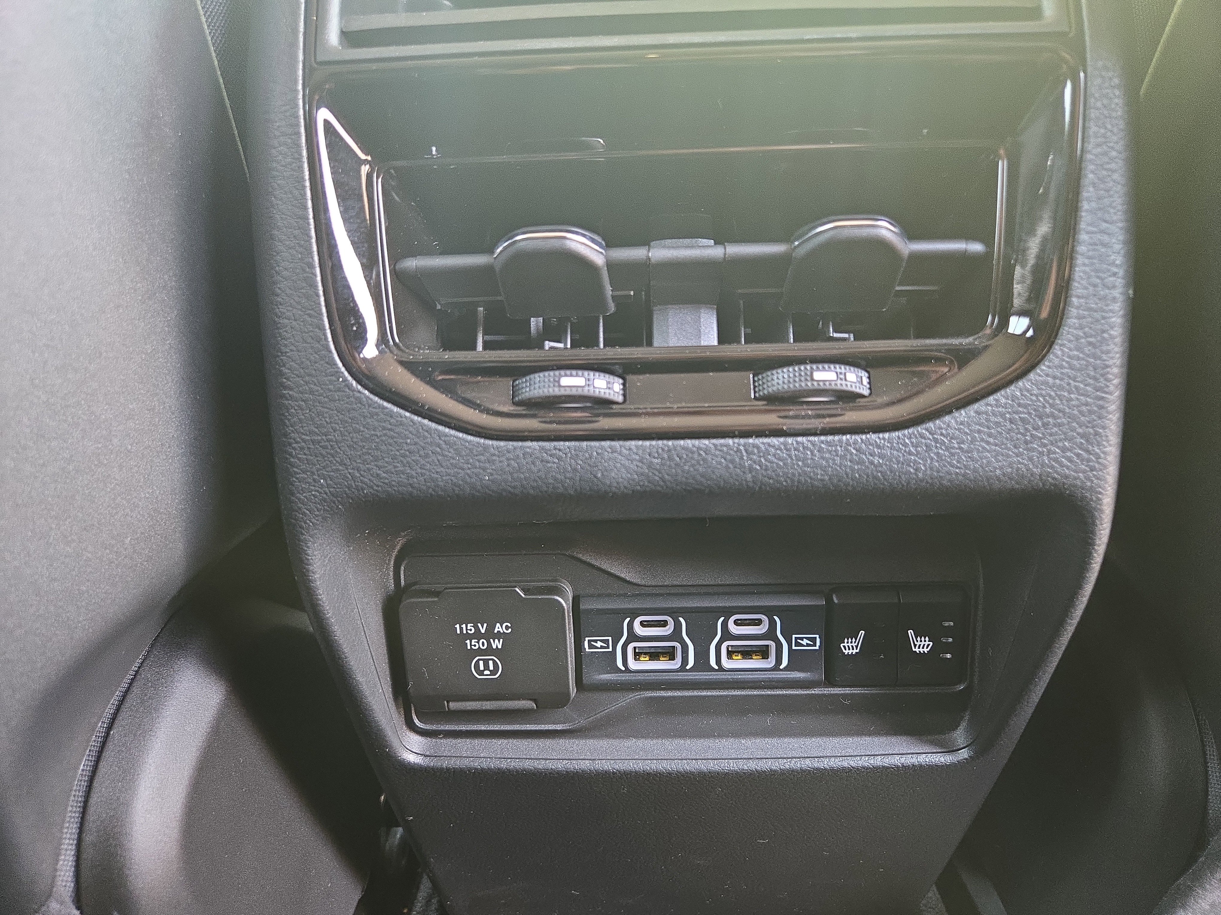 Used 2024 Jeep Grand Cherokee Limited image 33