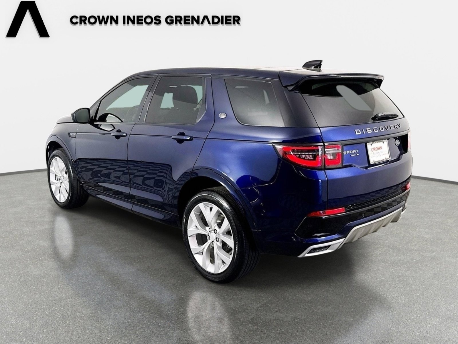 Used 2020 Land Rover Discovery Sport SE R-Dynamic image 8