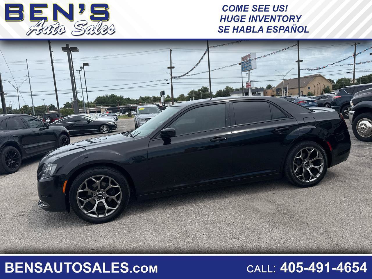Used 2018 Chrysler 300 S RWD image 1